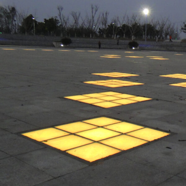 Outdoor Garden light Square RGB Color Changing Sensor Toughened glass Ground Recessed Inground LED Paver Brick Light - Imahe 3